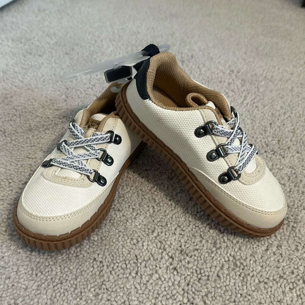 NWT Oshkosh Canvas Tennis Shoes Toddler Size 9 - Picture 1 of 5